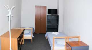 Гостиница АЛЛиС-ХОЛЛ Хостел Екатеринбург Кровать в общем четырехместном номере для мужчин-2