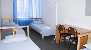 Гостиница АЛЛиС-ХОЛЛ Хостел Екатеринбург Кровать в общем четырехместном номере для мужчин-1
